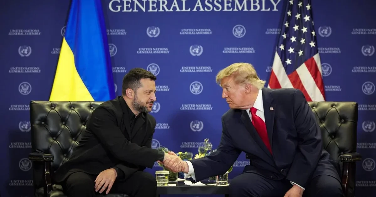 Володимир Зеленський і Дональд Трамп під час зустрічі в Нью-Йорку на полях 81-ї сесії ГА ООН